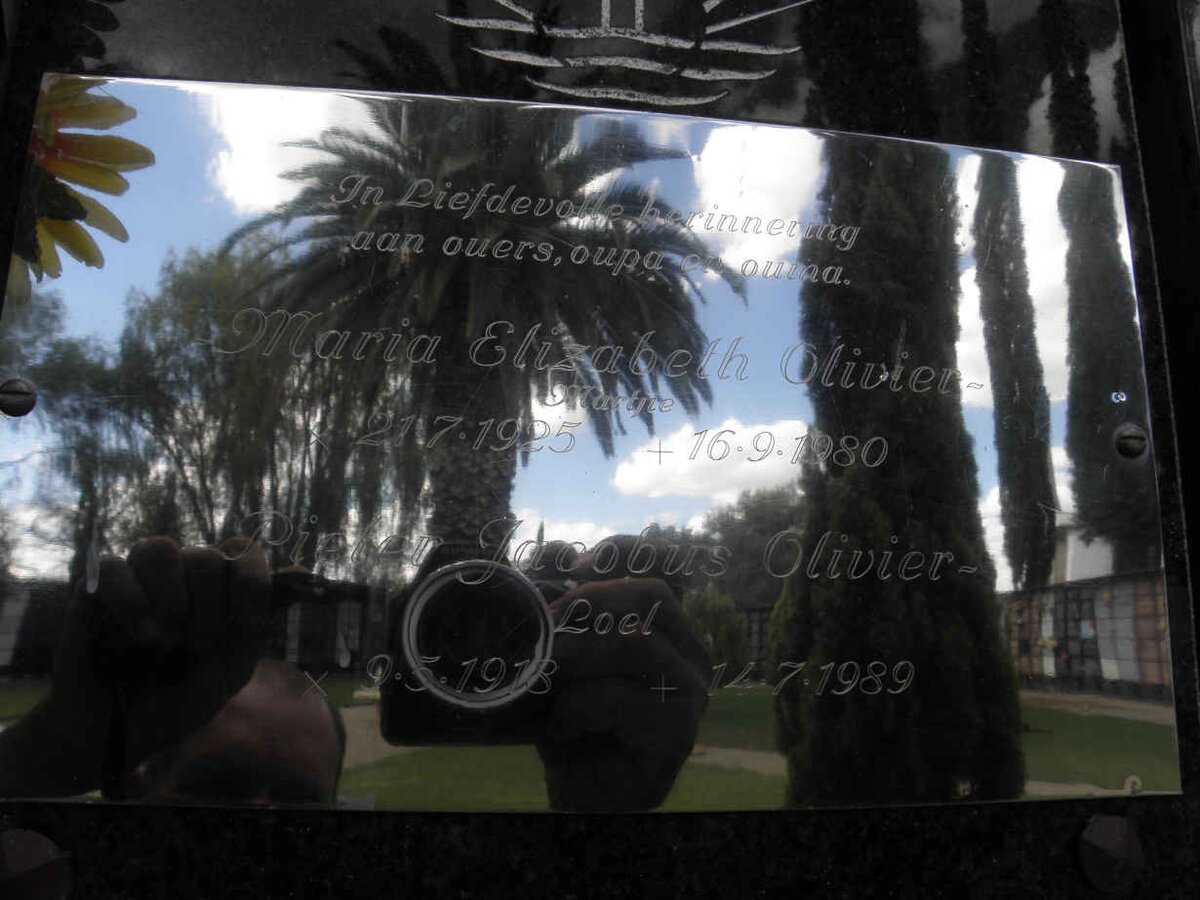 OLIVIER Pieter Jacobus 1918-1989 &amp; Maria Elizabeth 1925-1980