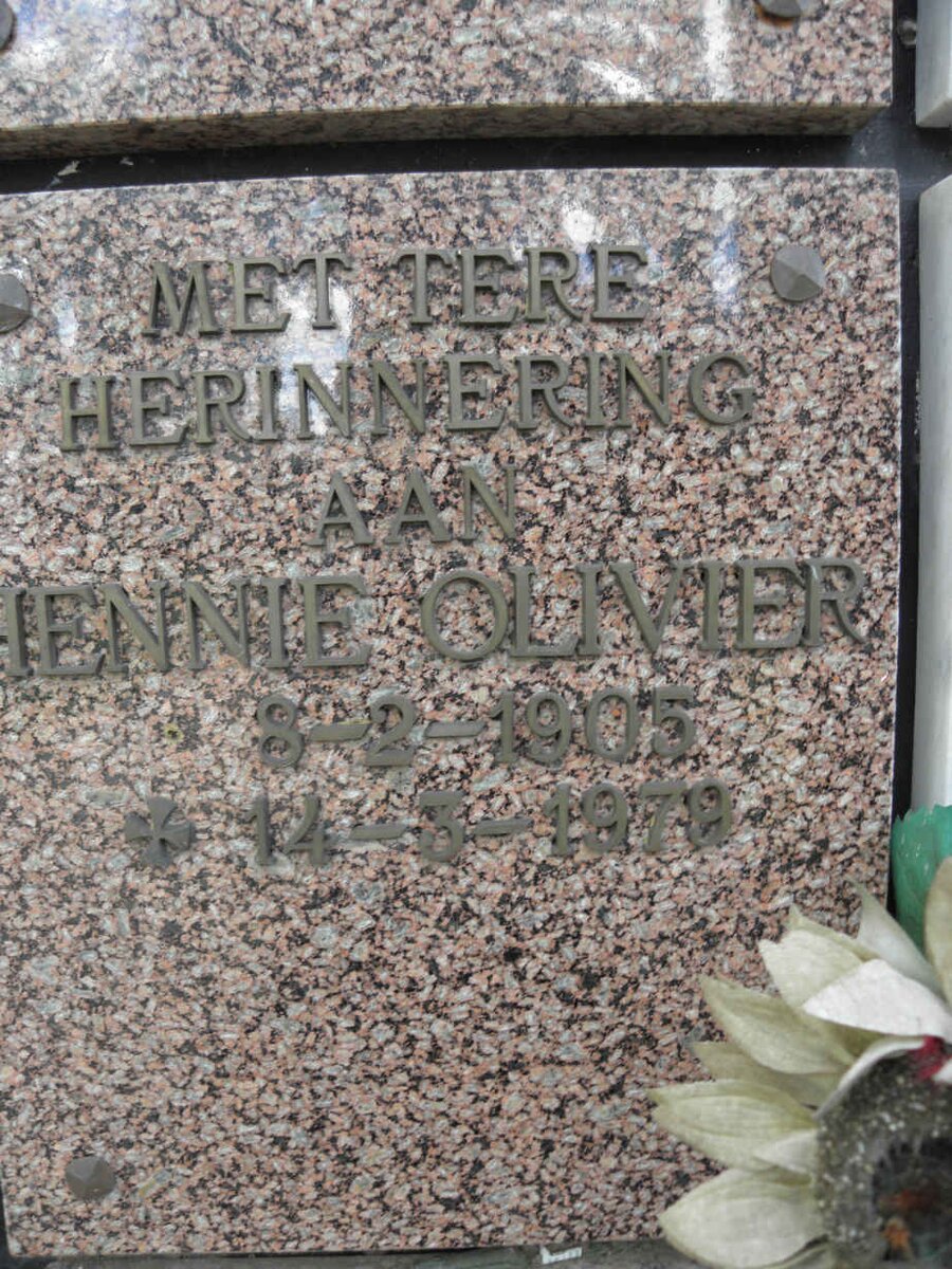 OLIVIER Hennie 1905-1978