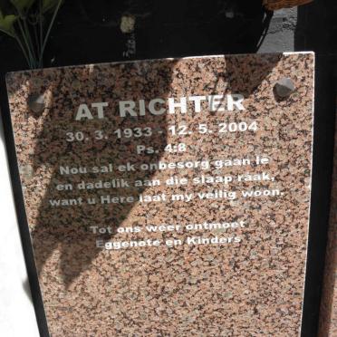 RICHTER At 1933-2004
