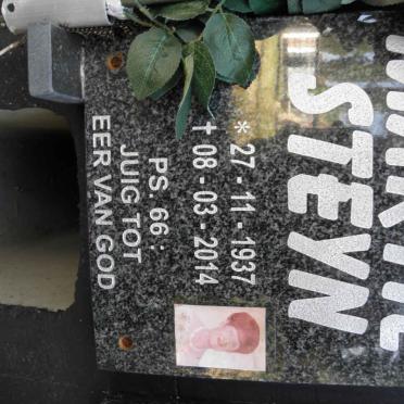 STEYN Martie 1937-2014