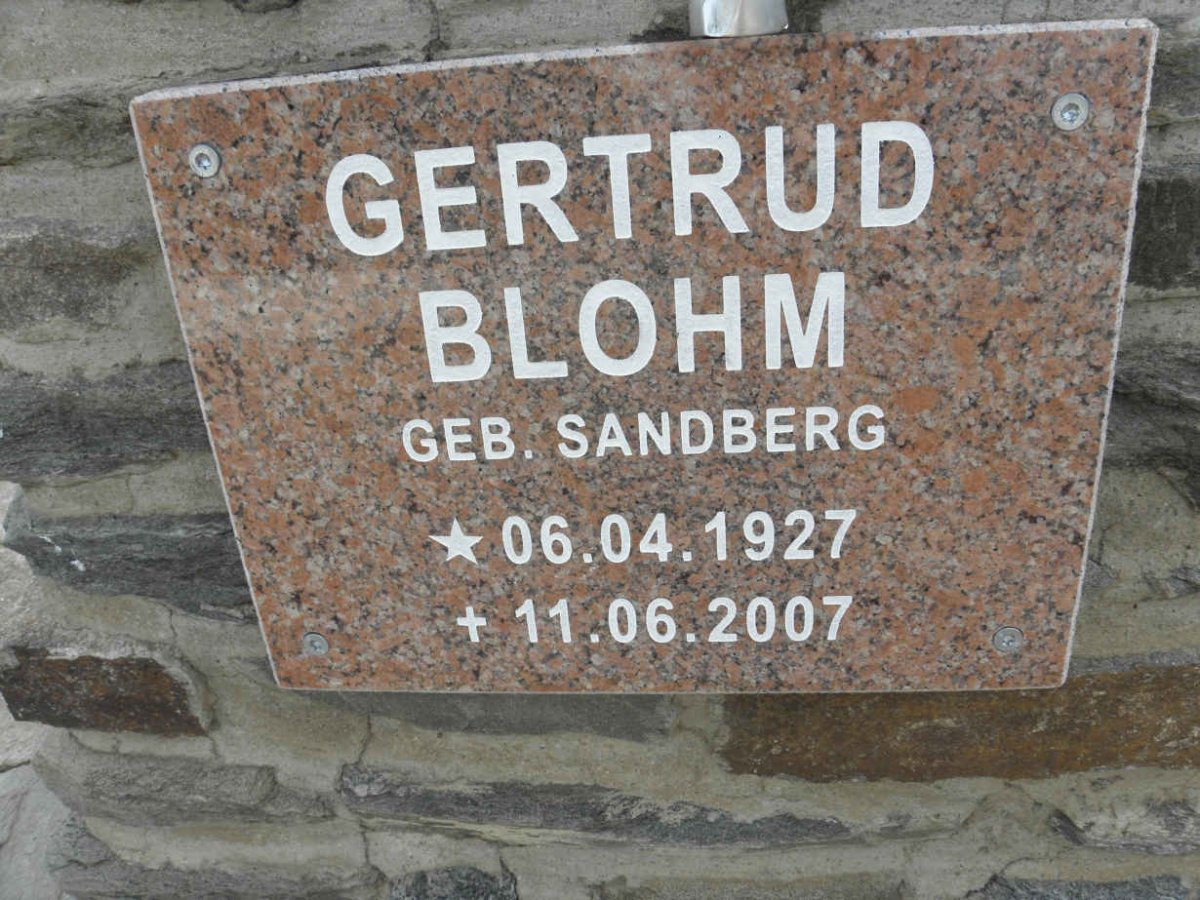 BLOHM Gertrud nee SANDBERG 1927-2007