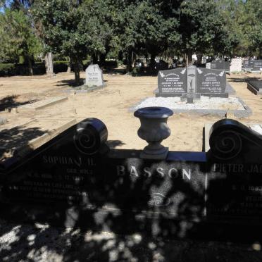 BASSON Pieter Jacobus 1893-1973 &amp; Sophia J. H. HOLZ 1908-1967