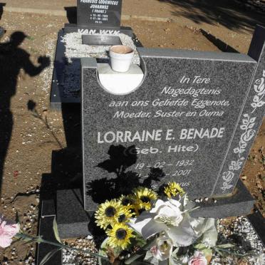 BENADE Lorraine E. nee HITE 1932-2001