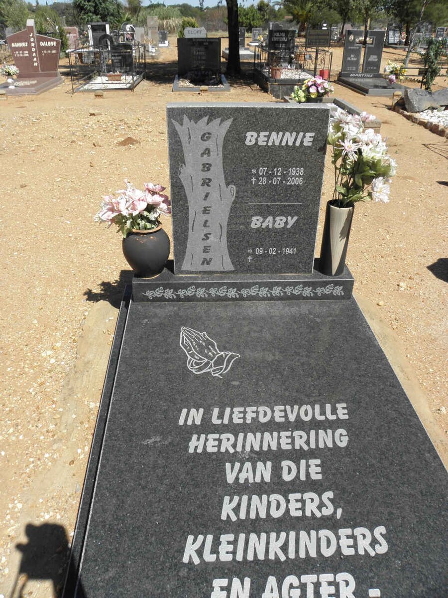 GABRIELSEN Bennie 1938-2006 &amp; Baby 1941-