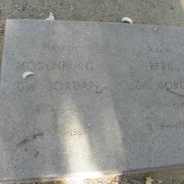MOGENBURG Margot nee JORDAN 1916-1986 :: BERG Karin nee SORGE 1910-1996