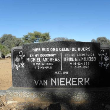 NIEKERK Michiel Andreas, van 1885-1951 &amp; Louise Geertruida Debora MALHERBE 1889-1976