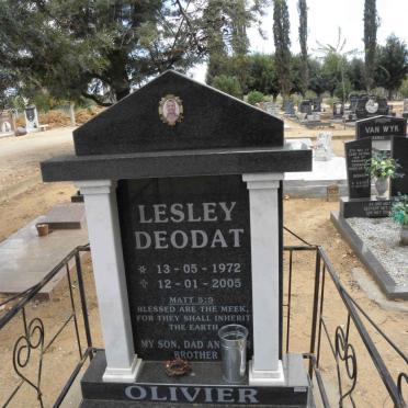 OLIVIER Lesley Deodat 1972-2005