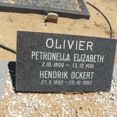 OLIVIER Hendrik Ockert 1892-1982 &amp; Petronella Elizabeth 1899-1981