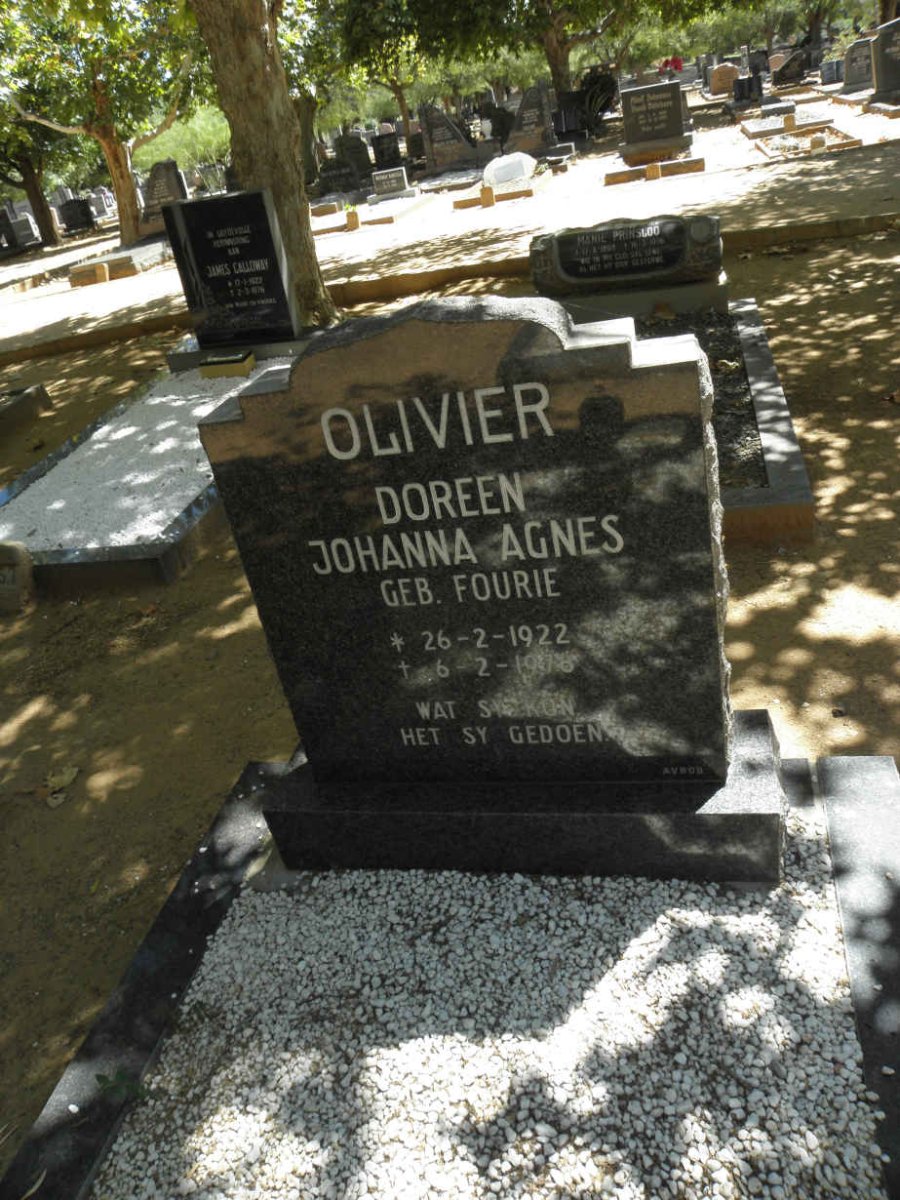OLIVIER Doreen Johanna Agnes nee FOURIE 1922-1976