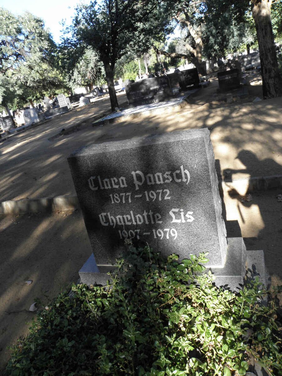 PAASCH Clara 1877-1972 :: LIS Charlotte 1907-1979