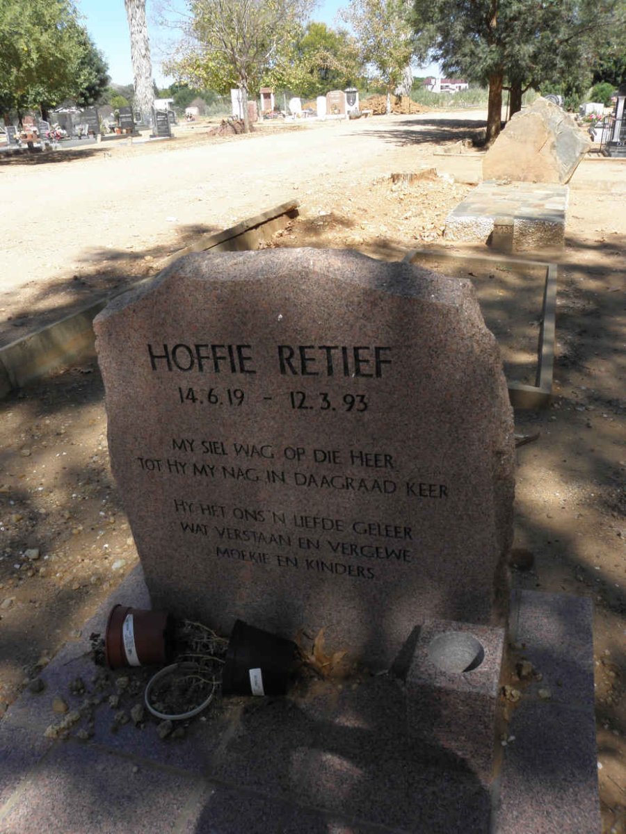 RETIEF Hoffie 1919-1993