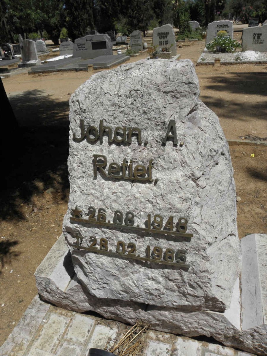 RETIEF Johan A. 1948-1985