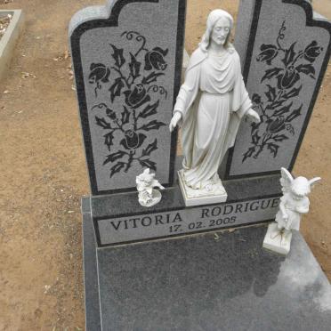 RODRIGUES Vitoria -2005