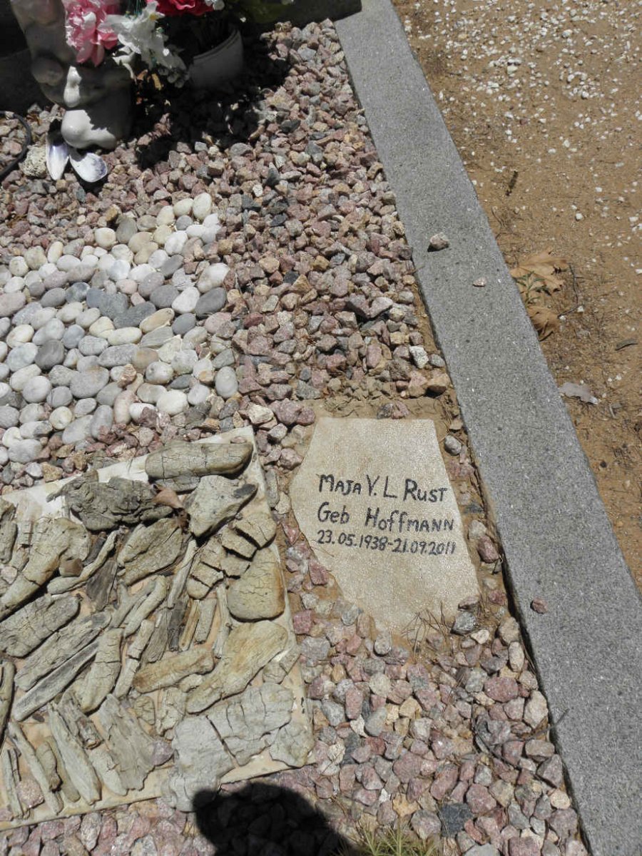 RUST Maja V. L. nee HOFFMANN 1938-2011