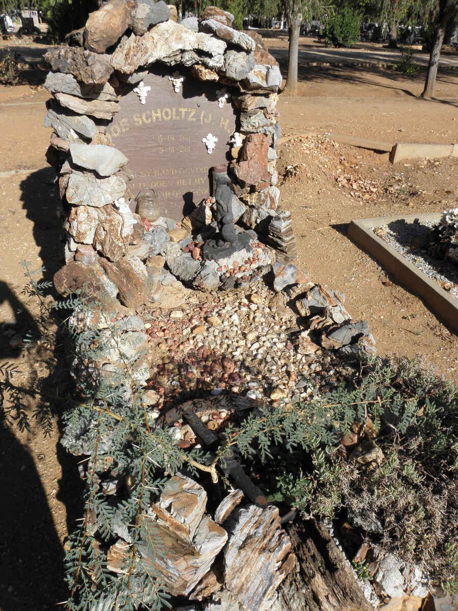 SCHOLTZ J.H. 1946-2001