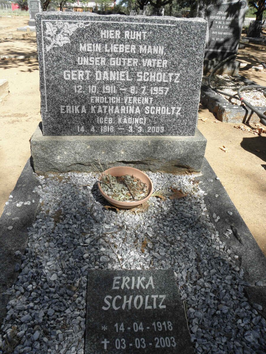 SCHOLTZ Gert Daniel 1911-1957 &amp; Erika Katherina KADING 1918-2003