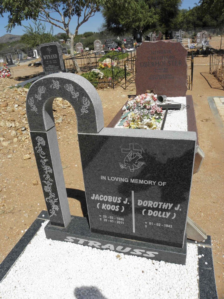 STRAUSS Jacobus J. 1940-2011 &amp; Dorothy J. 1943-