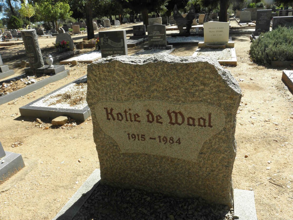 WAAL Kotie, de 1915-1984