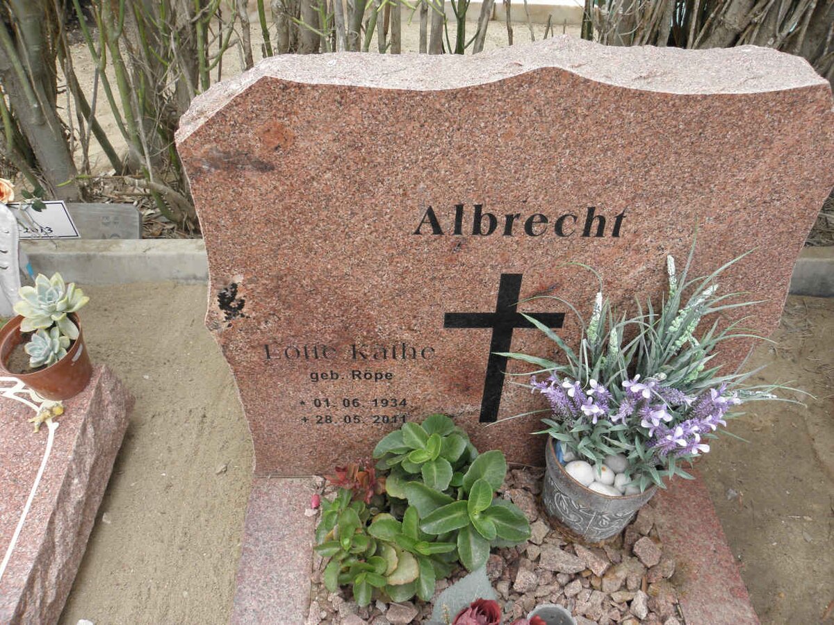 ALBRECHT Loir Kathe nee ROPE 1934-2011