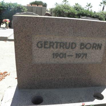 BORN Gertrud 1901-1971