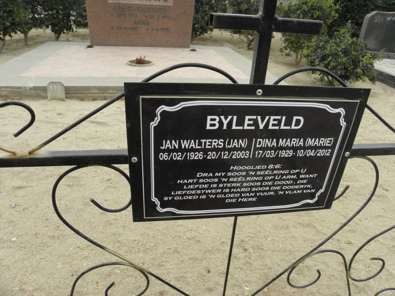 BYLEVELD Jan Walters 1926-2003 &amp; Dina Marie 1929-2012