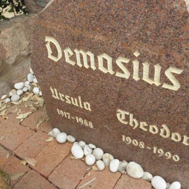 DEMASIUS Theodor 1908-1990 &amp; Ursula 1917-1988