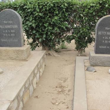 HANNEMANN Max 1880-1962 &amp; Betty 1888-1966