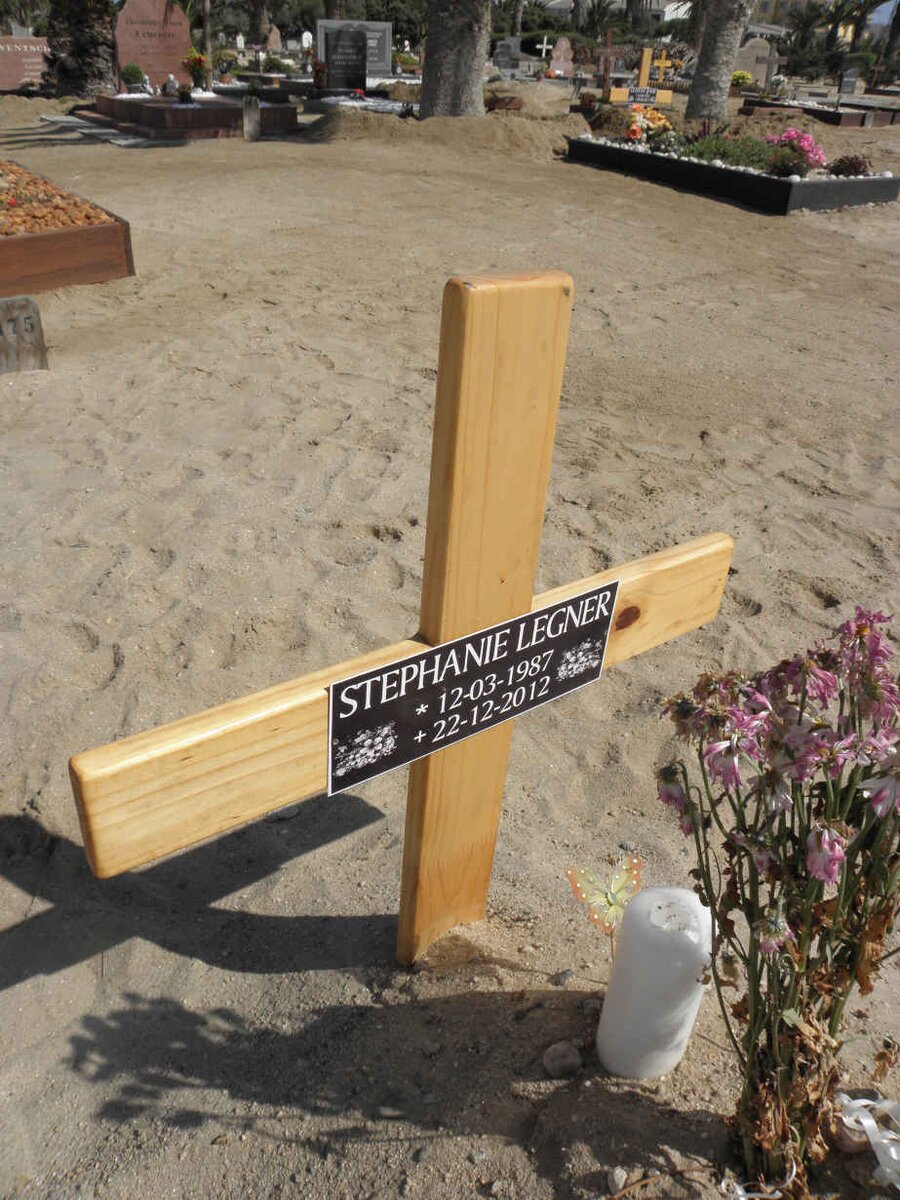 LEGNER Stephanie 1987-2012