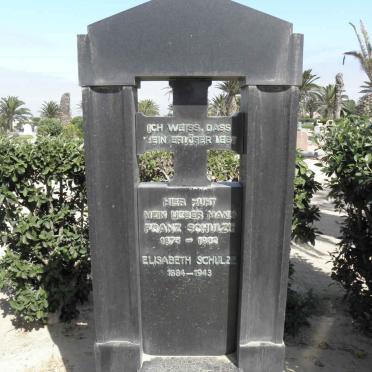 SCHULZE Franz 1875-19?? &amp; Elisabeth 1884-1943