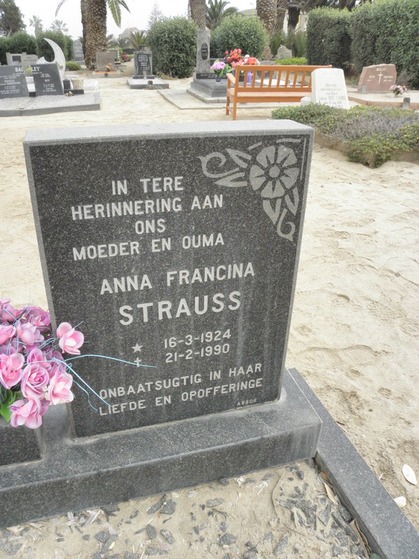 STRAUSS Anna Francina 1924-1990