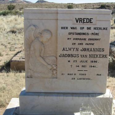 N - Vanne :: Surnames - N