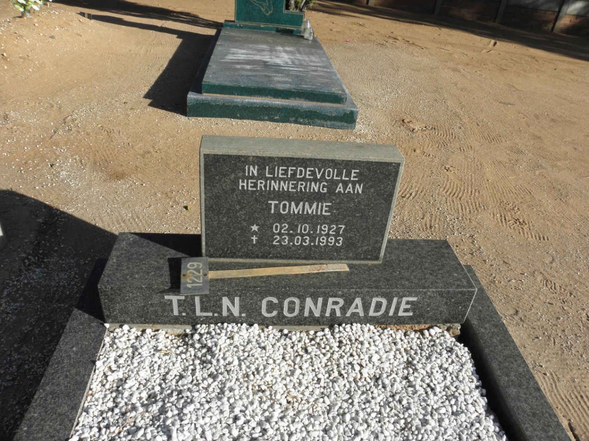 CONRADIE T.L.N. 1927-1993