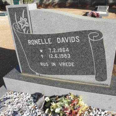 DAVIDS Ronelle 1964-1983