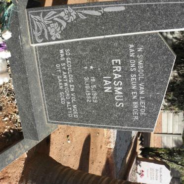 ERASMUS Ian 1969-1992