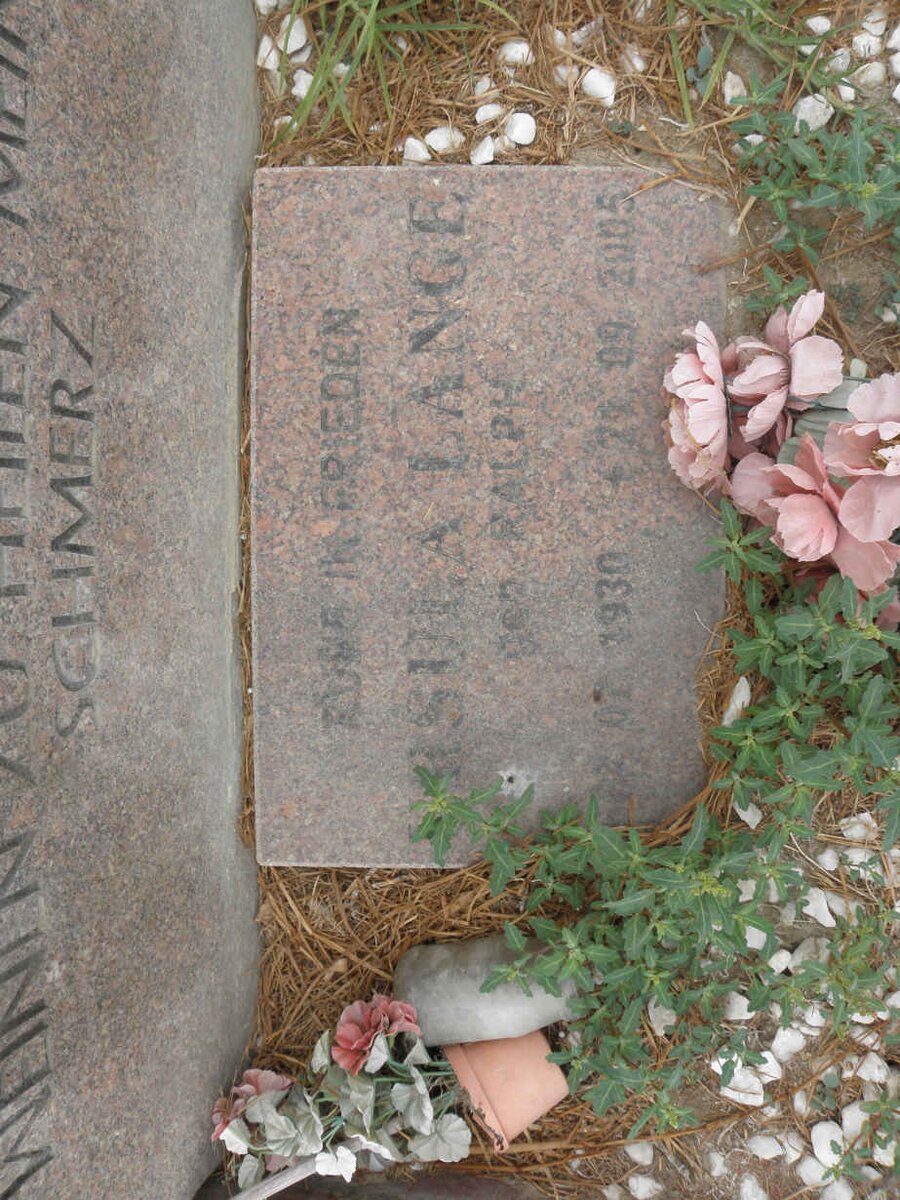 LANGE Ursula 1930-2005