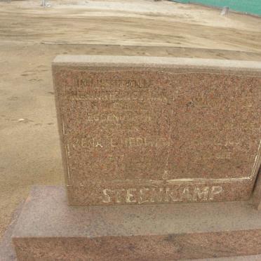 STEENKAMP Renate Hedwig 1954-1997