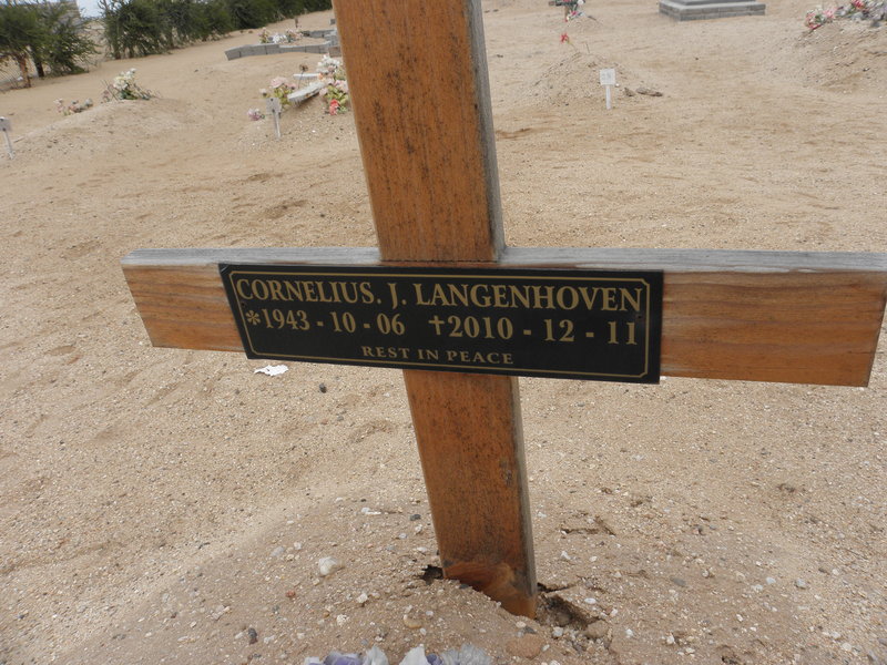 LANGENHOVEN Cornelius J. 1943-2010