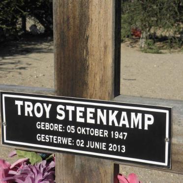 STEENKAMP Troy 1947-2013