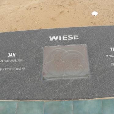 WIESE Jan 1915-1988 &amp; Tokkie 1918-2003