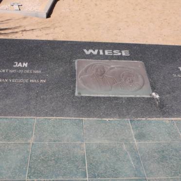 WIESE Jan 1915-1988 &amp; Tokkie 1918-2003