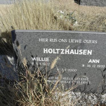HOLTZHAUSEN Willie 1922-2000 &amp; Ann 1920-2000