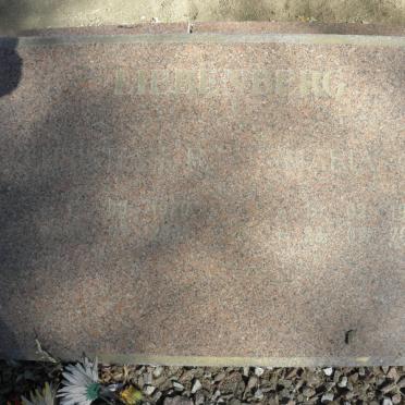 LIEBENBERG Christiaan R. 1920-2001 &amp; Maria 1928-2004