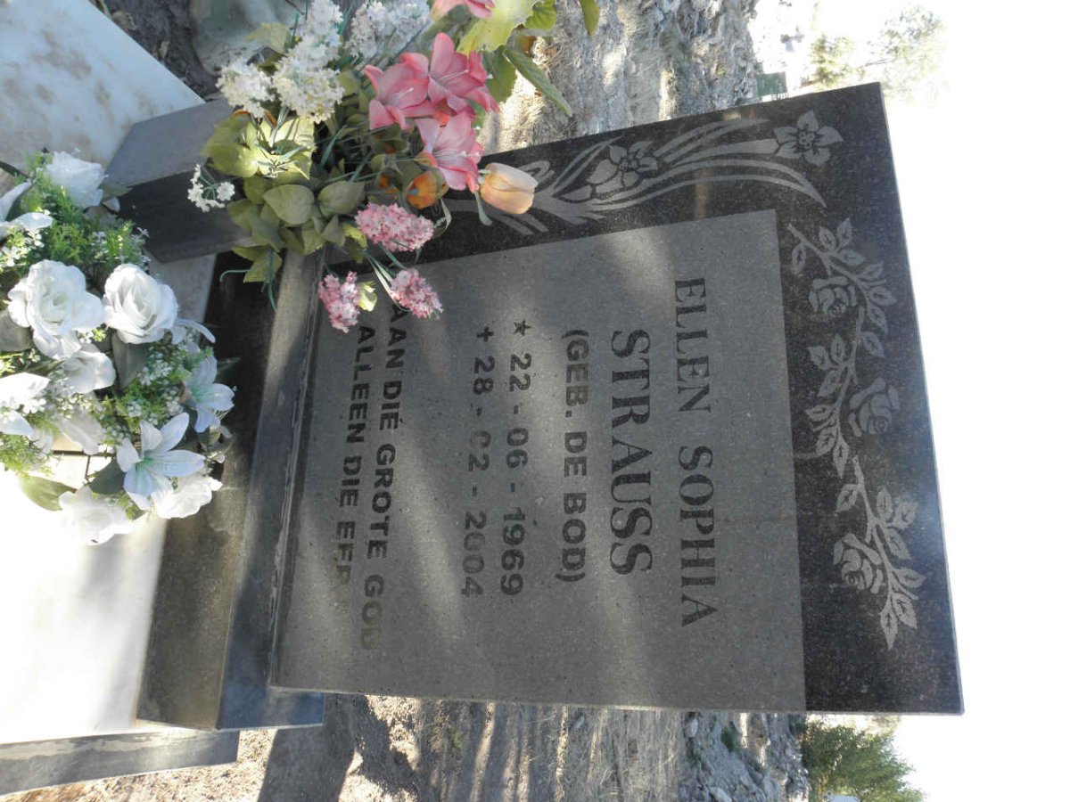 STRAUSS Ellen Sophia, de nee DE BOD 1969-2004