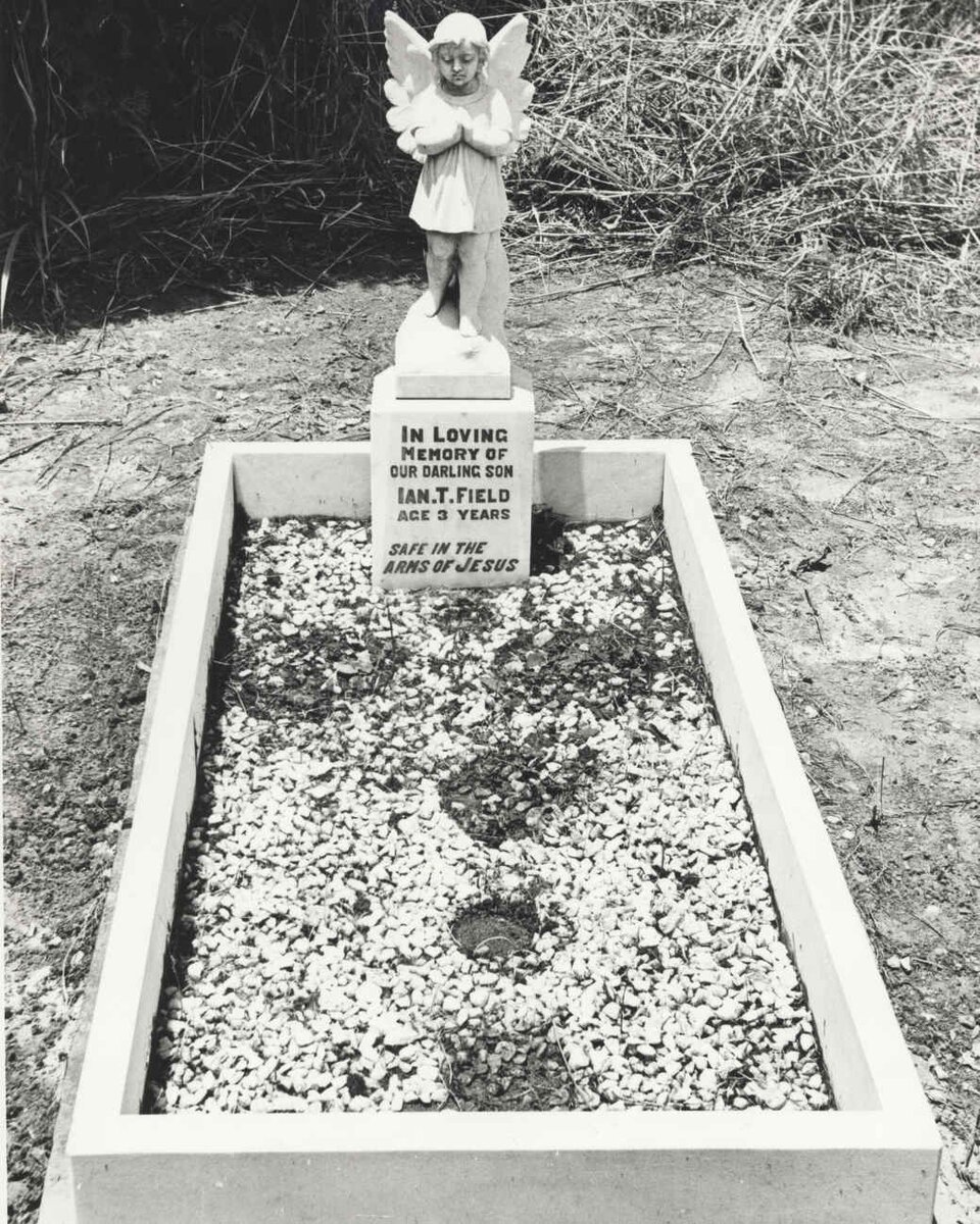 FIELD Ian Terence Keith -1951