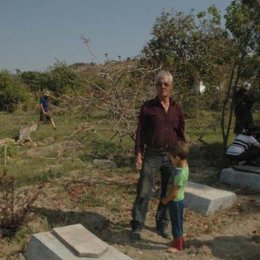 Angola, HUÍLA Province, Humpata, Vaalkop, Robberts family farm cemetery